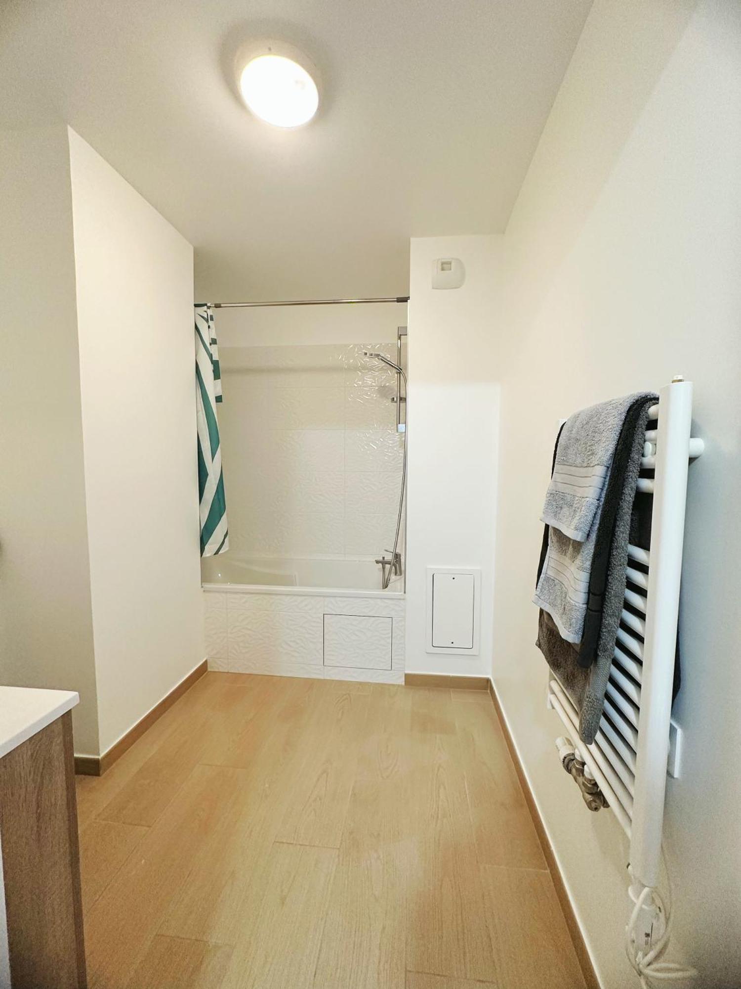 W&L Paris Apartment 68M - 3 Min Metro 4 - A Paris Centre 15Min バニュー エクステリア 写真